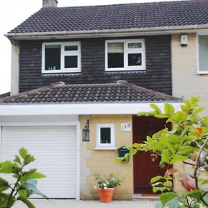 https://zen-house-bath.tophotelsbath.com